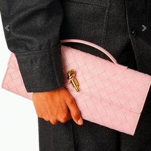 Bottega Veneta Andiamo Clutch